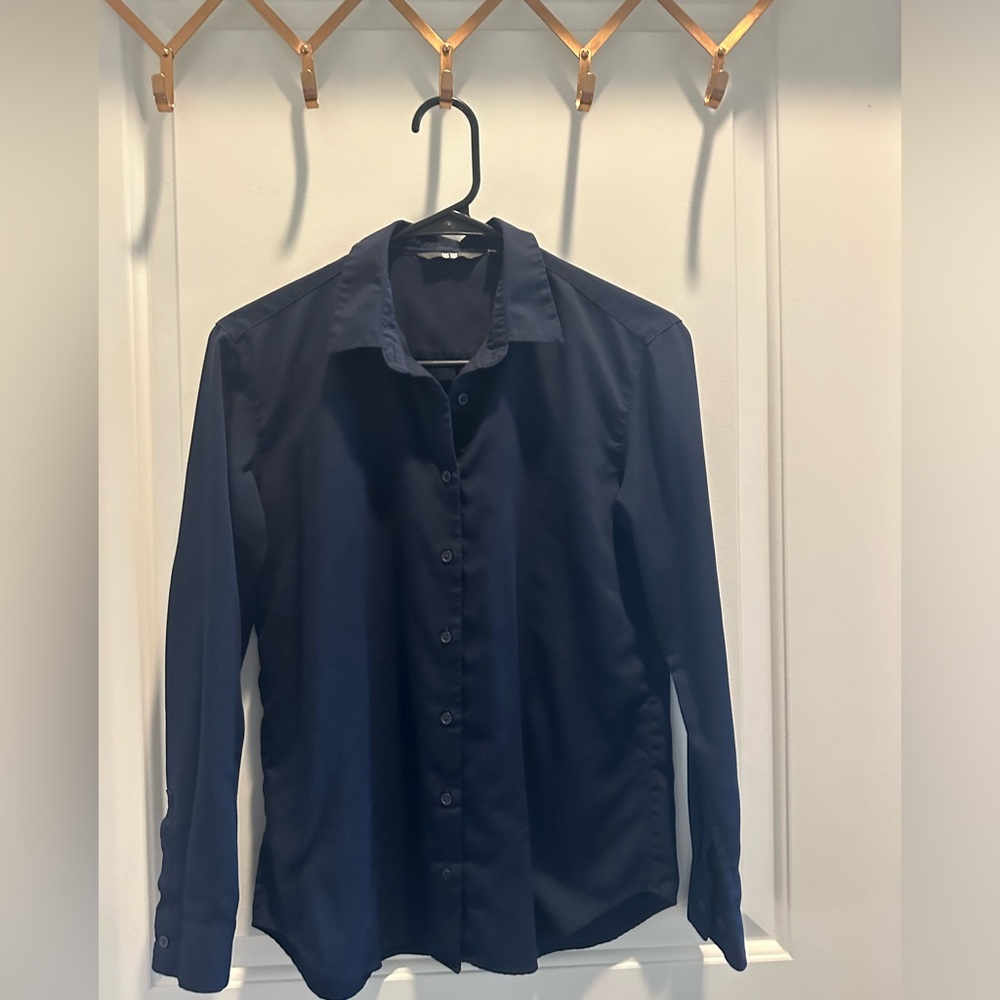 Uniqlo Xs button down top